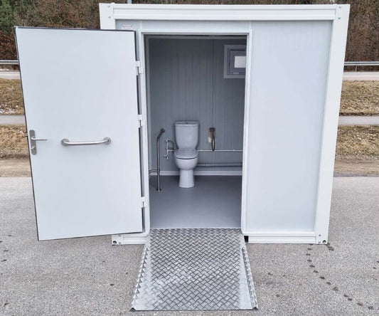 Behinderten Toilette - WC Container mit Rampe - barrierefrei